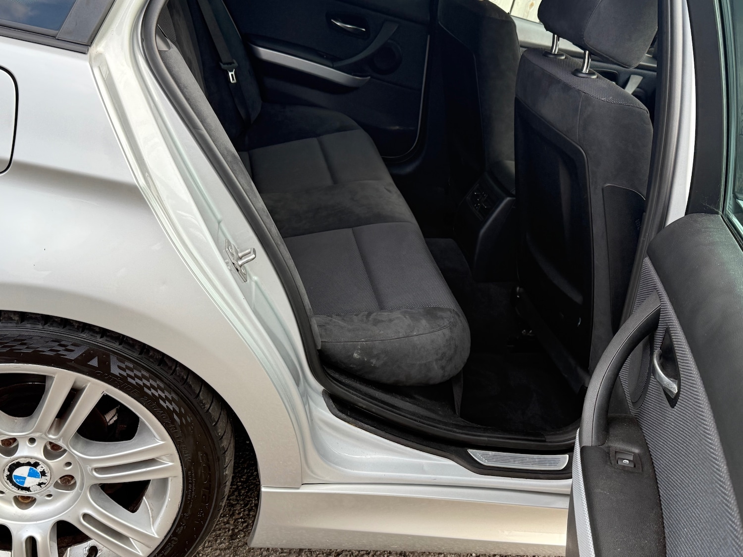 Used BMW 3 Series 2011 for sale - 76355802: Photo 41