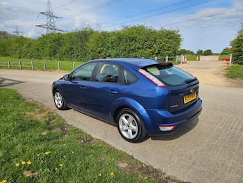 Used Ford Focus 2009 for sale - 74430077: Photo