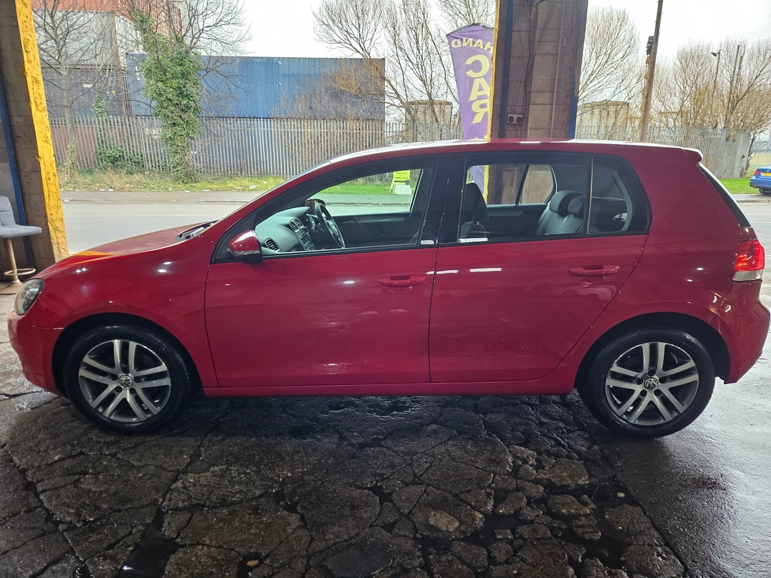 Used Volkswagen Golf 2011 for sale - 77365596: Photo 5