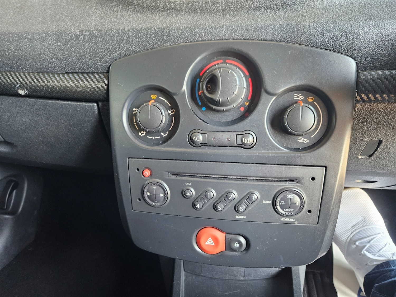 Used Renault Clio 2008 for sale - 77743190: Photo 21