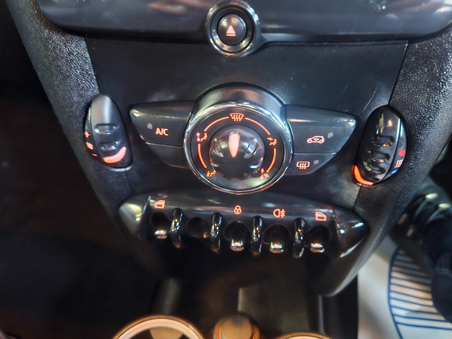 Used MINI Hatch 2011 for sale - 78027444: Photo 8