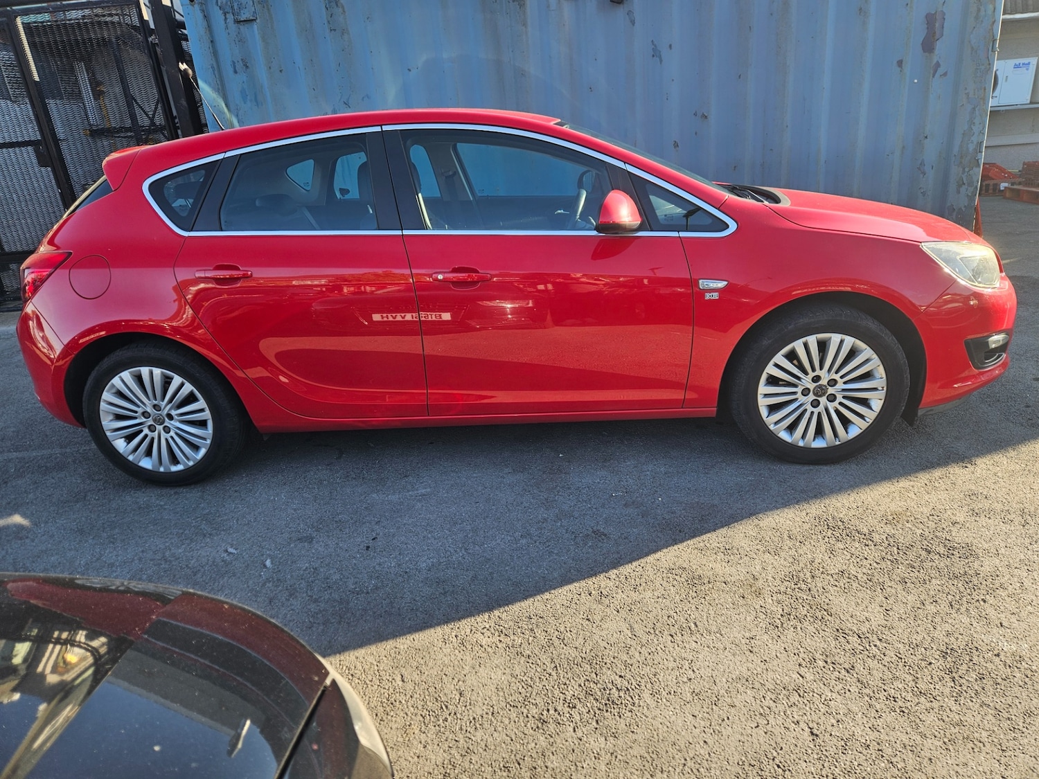 Used Vauxhall Astra 2015 for sale - 78148575: Photo 2