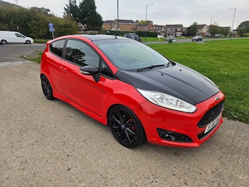 2016 (16) - 1.0 EcoBoost 140 Zetec S Red 3dr, 11 MTHS MOT, £20 TAX, LOW MILES