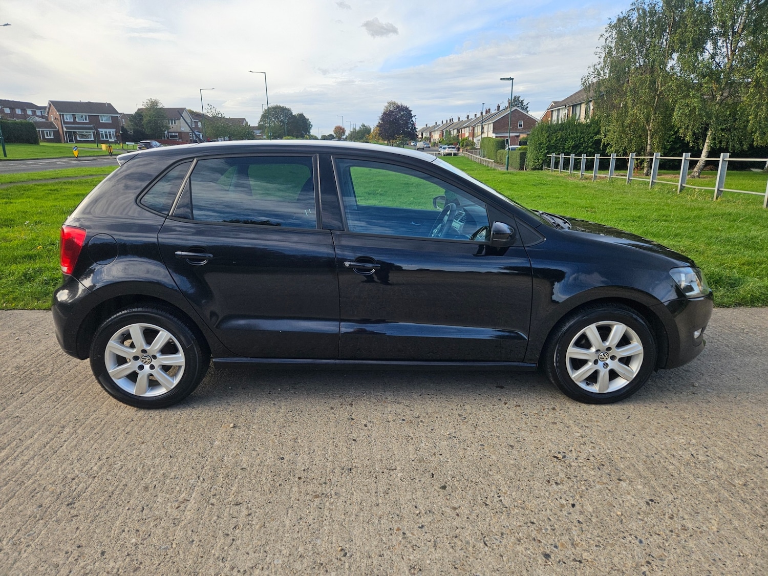 Used Volkswagen Polo 2012 for sale - 76064732: Photo 4