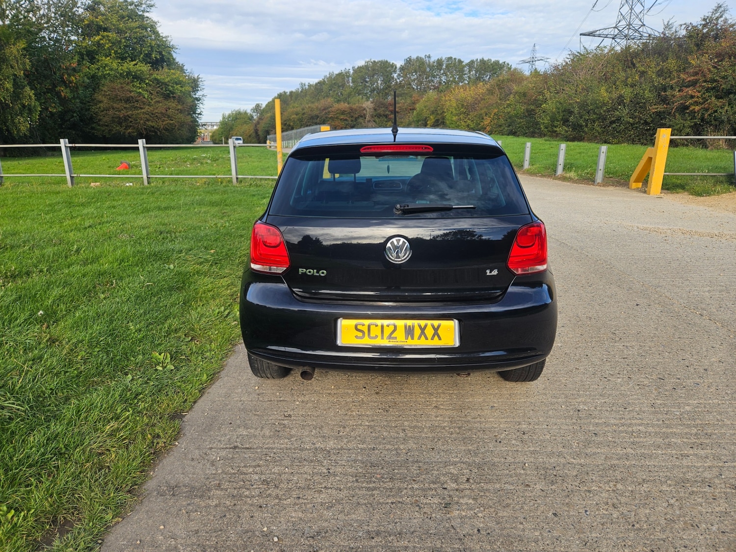 Used Volkswagen Polo 2012 for sale - 76064732: Photo 6