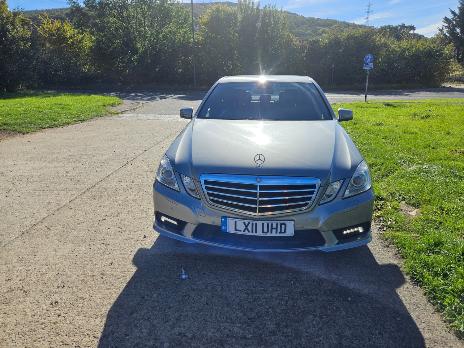 Used Mercedes-Benz E-Class 2011 for sale - 76089353: Photo 2