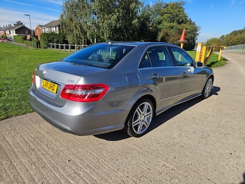Used Mercedes-Benz E-Class 2011 for sale - 76089353: Photo 4