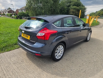 Used Ford Focus 2011 for sale - 75422058: Photo