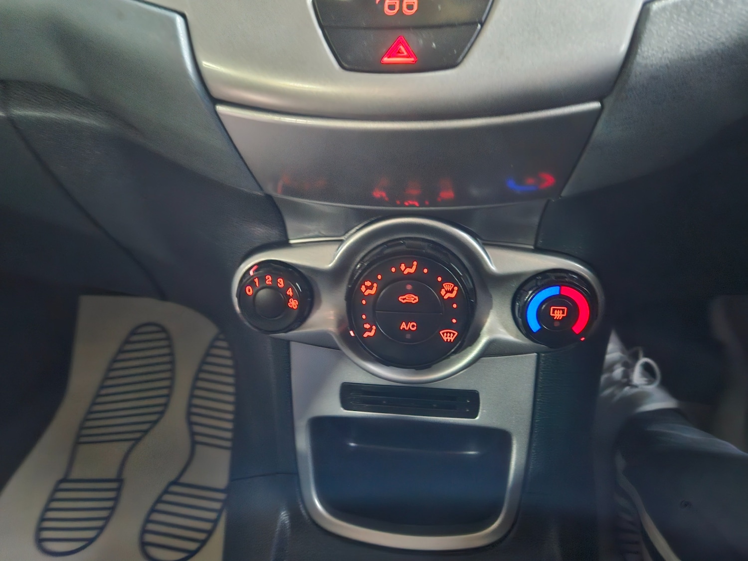 Used Ford Fiesta 2010 for sale - 76375008: Photo 19