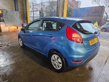 Used Ford Fiesta 2010 for sale - 76375008: Photo