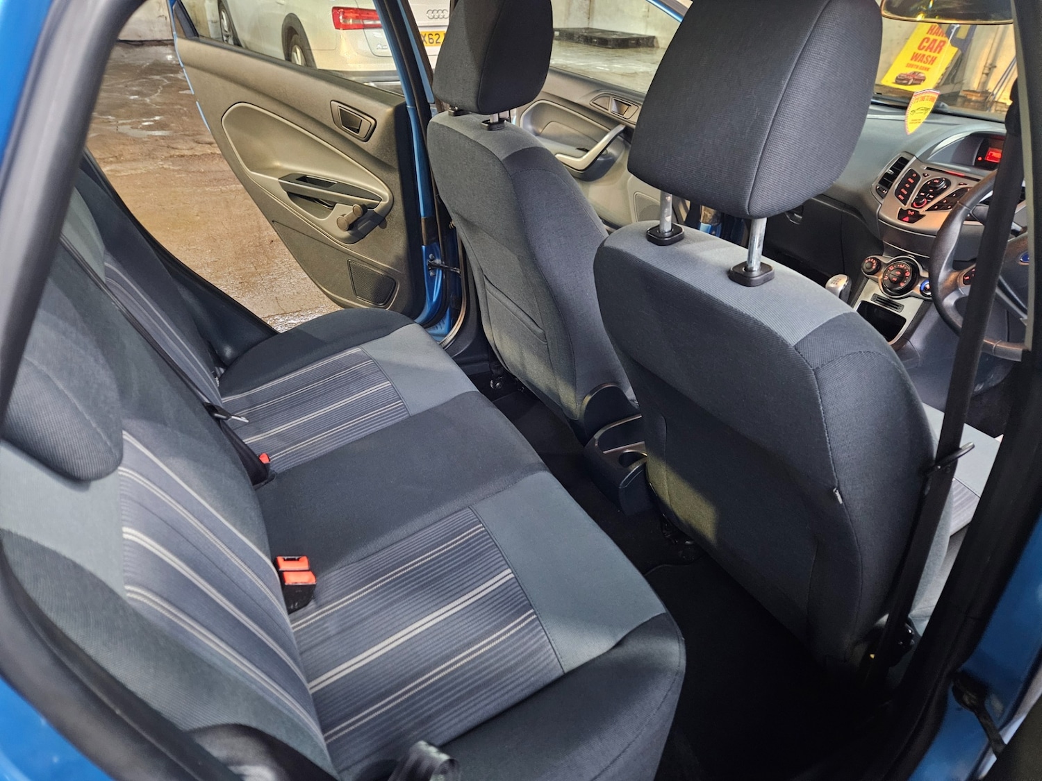 Used Ford Fiesta 2010 for sale - 76375008: Photo 8