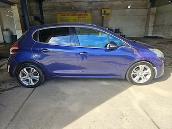 Used Peugeot 208 2013 for sale - 78224319: Photo