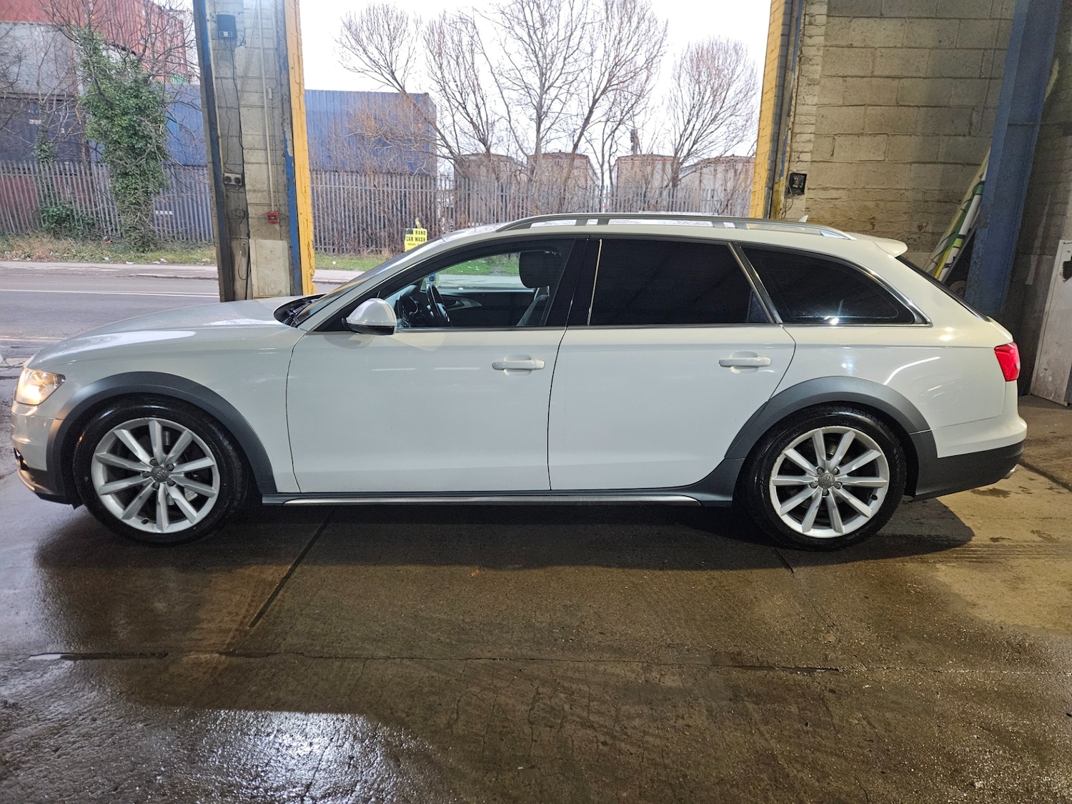 Used Audi A6 Allroad 2012 for sale - 77417516: Photo 2