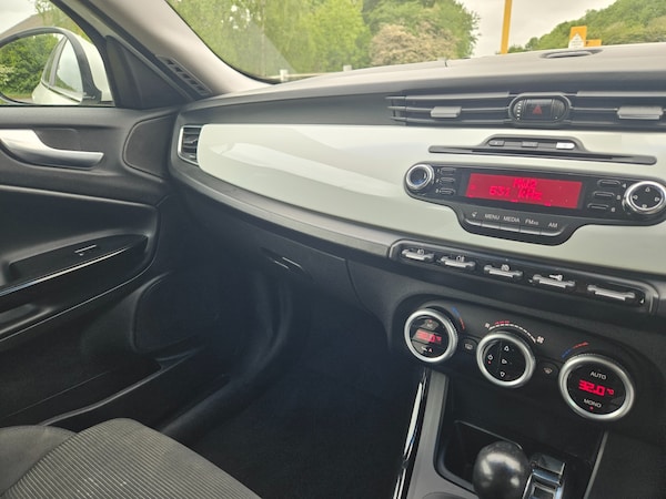Used Alfa Romeo Giulietta 2012 for sale - 74656250: Photo 21