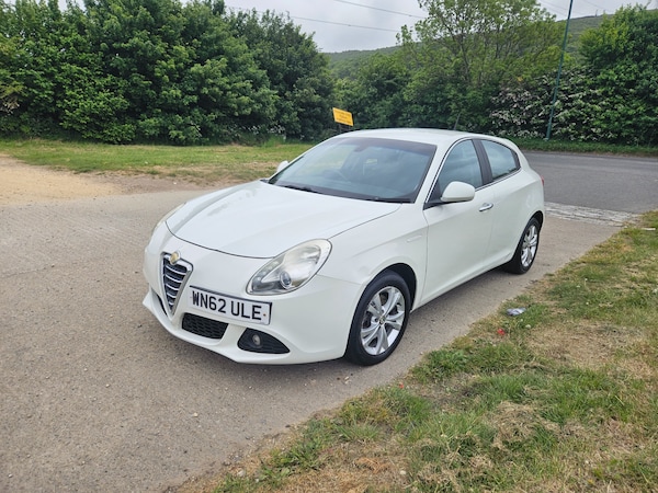 Used Alfa Romeo Giulietta 2012 for sale - 74656250: Photo 2