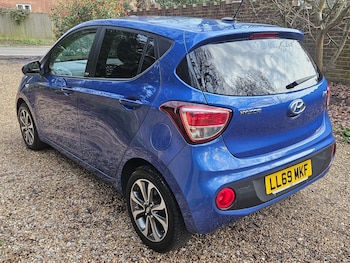 Used Hyundai i10 2019 for sale - 78074009: Photo