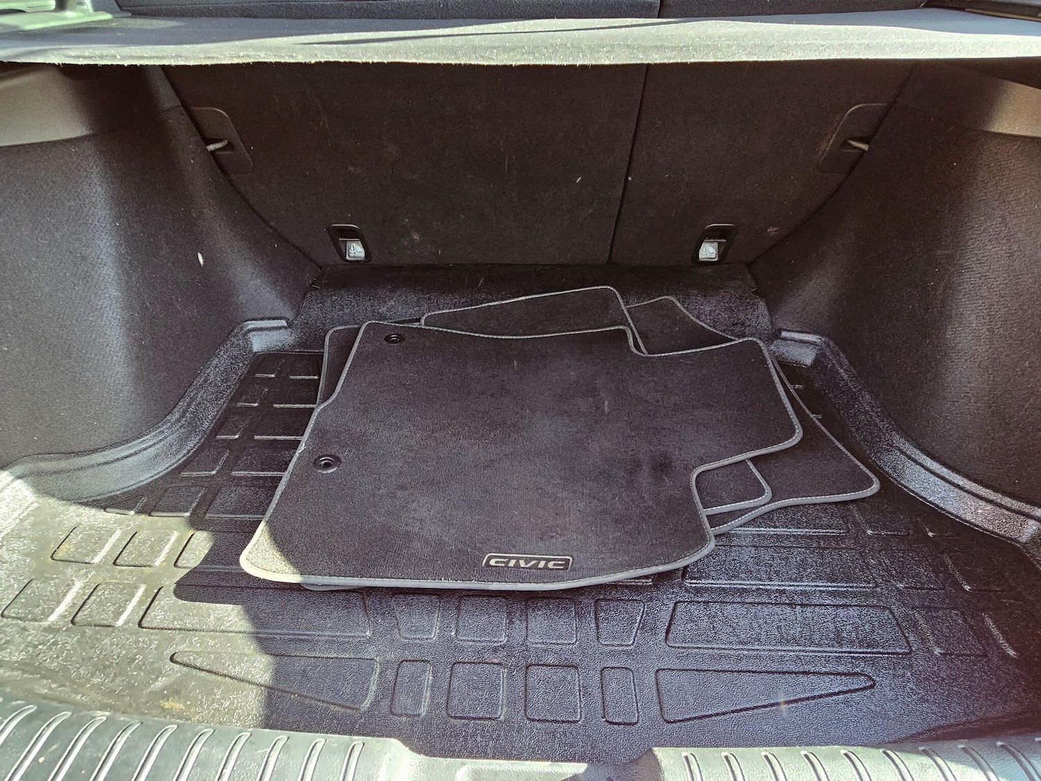 Used Honda Civic 2018 for sale - 78100394: Photo 29