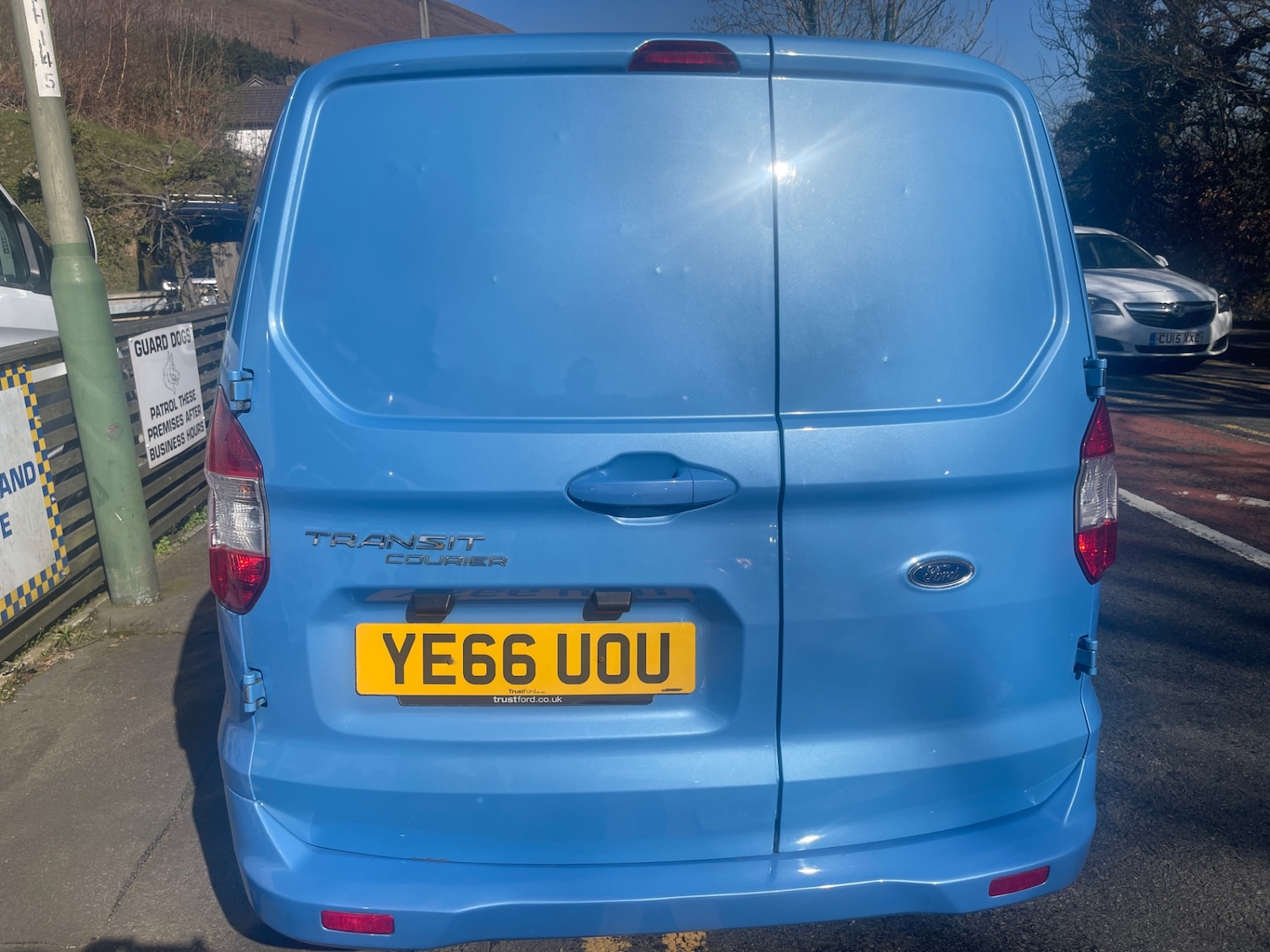 Used Ford Transit Courier 2016 for sale - 77946684: Photo 2