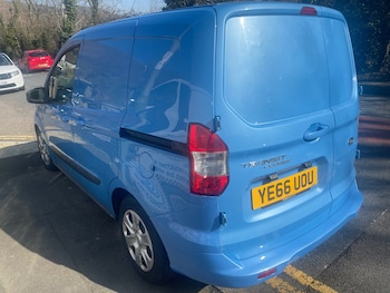 Used Ford Transit Courier 2016 for sale - 77946684: Photo