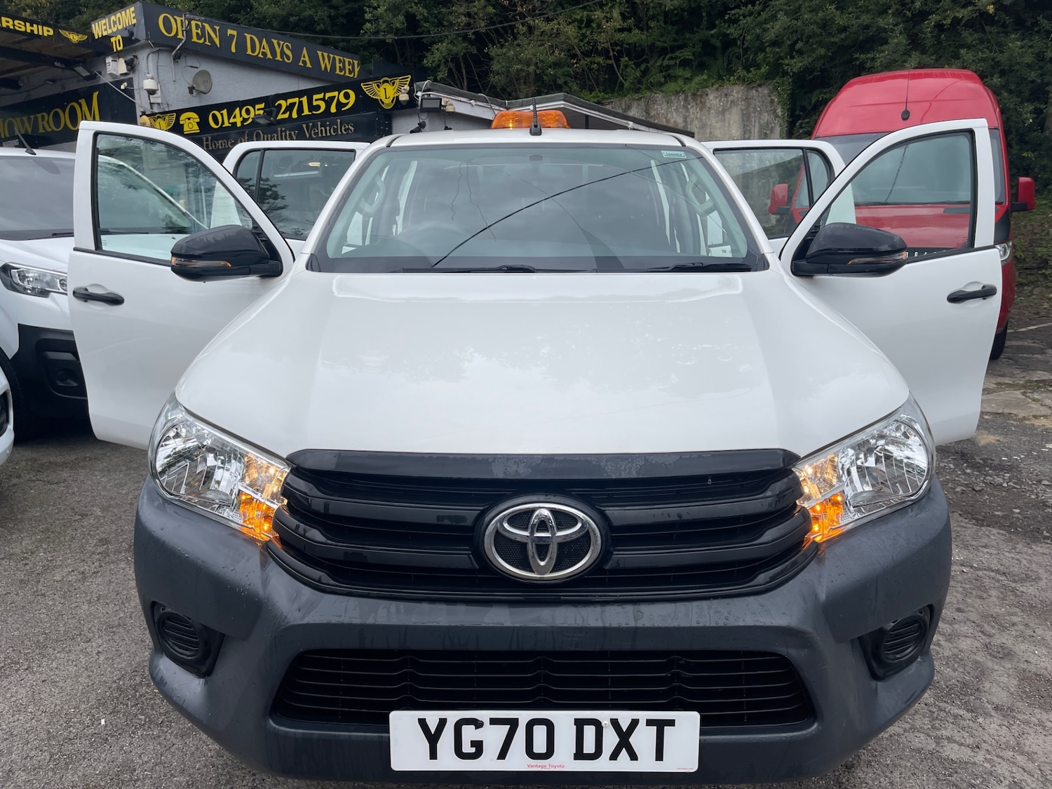Used Toyota Hilux 2020 for sale - 75344443: Photo 10