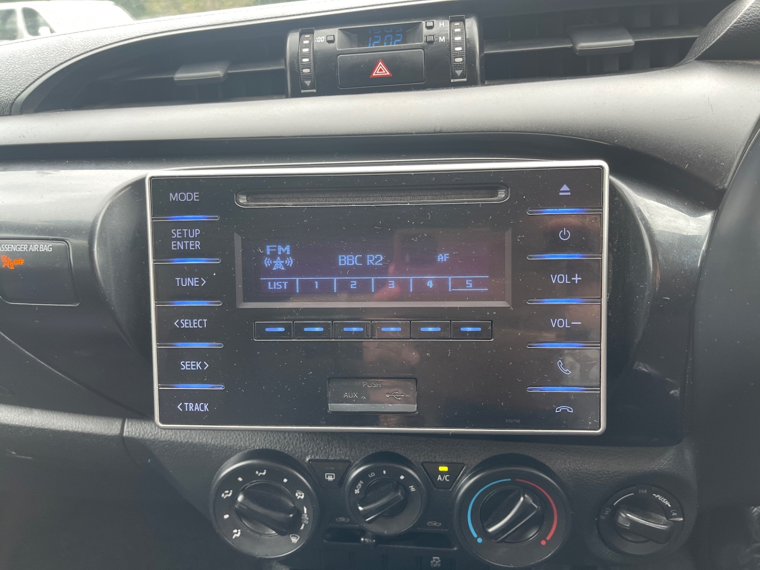 Used Toyota Hilux 2020 for sale - 75344443: Photo 2