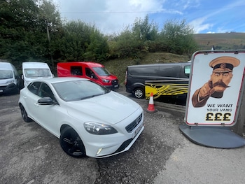 Used Volvo V40 2015 for sale - 75794280: Photo