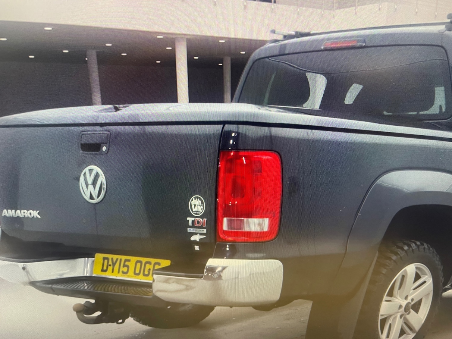 Used Volkswagen Amarok 2015 for sale - 77398408: Photo 2