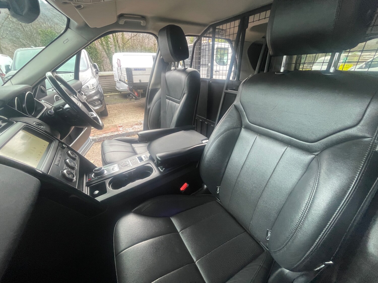 Used Land Rover Discovery 2018 for sale - 76706644: Photo 15