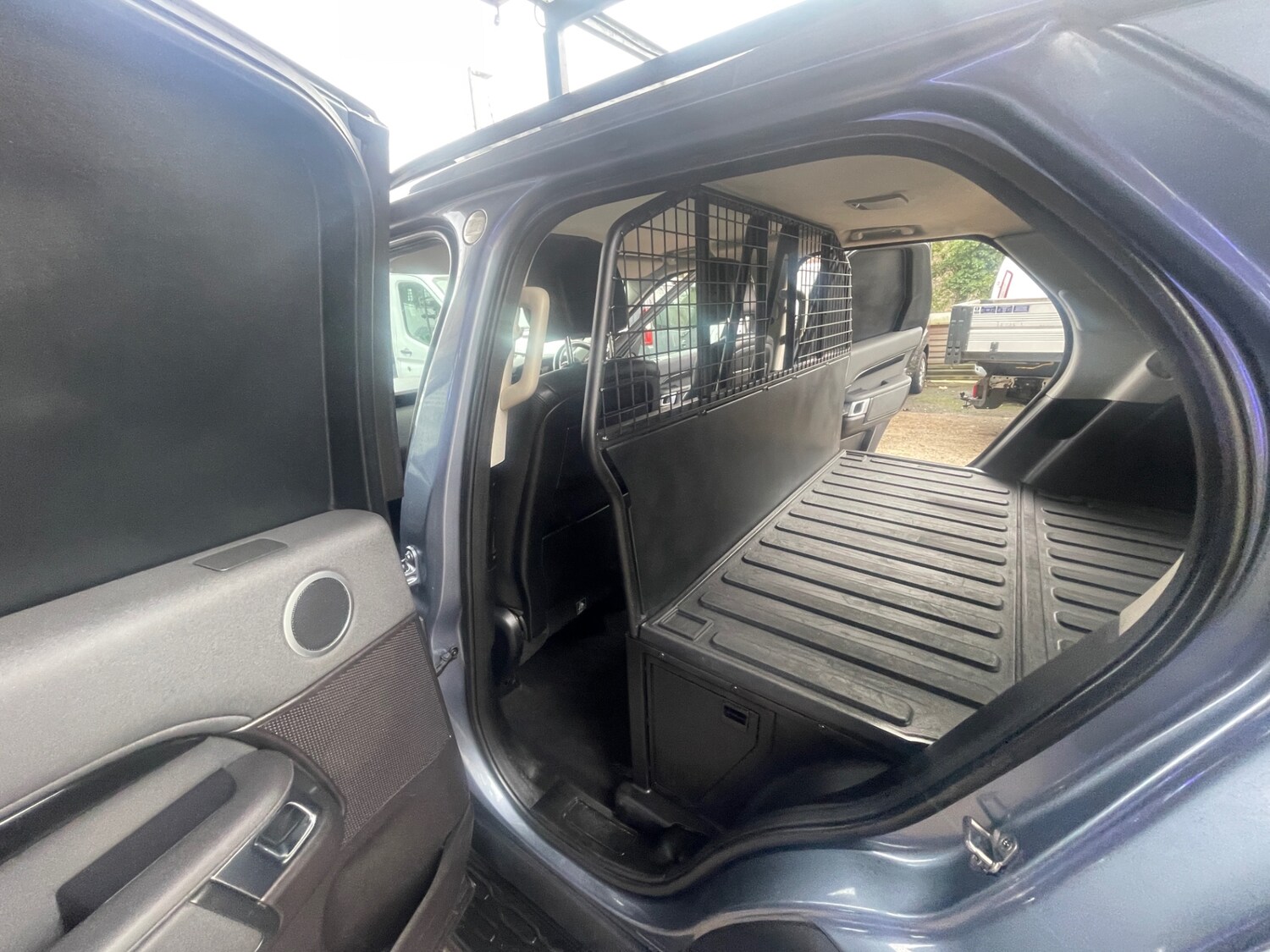 Used Land Rover Discovery 2018 for sale - 76706644: Photo 17