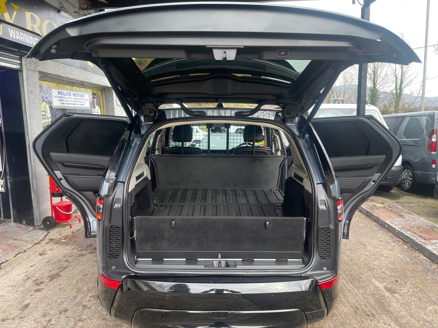 Used Land Rover Discovery 2018 for sale - 76706644: Photo 19