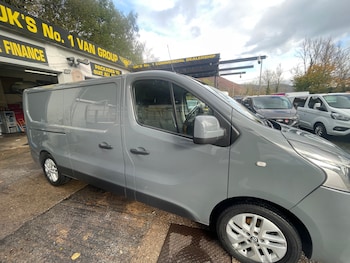 Used Nissan NV300 2021 for sale - 76363476: Photo