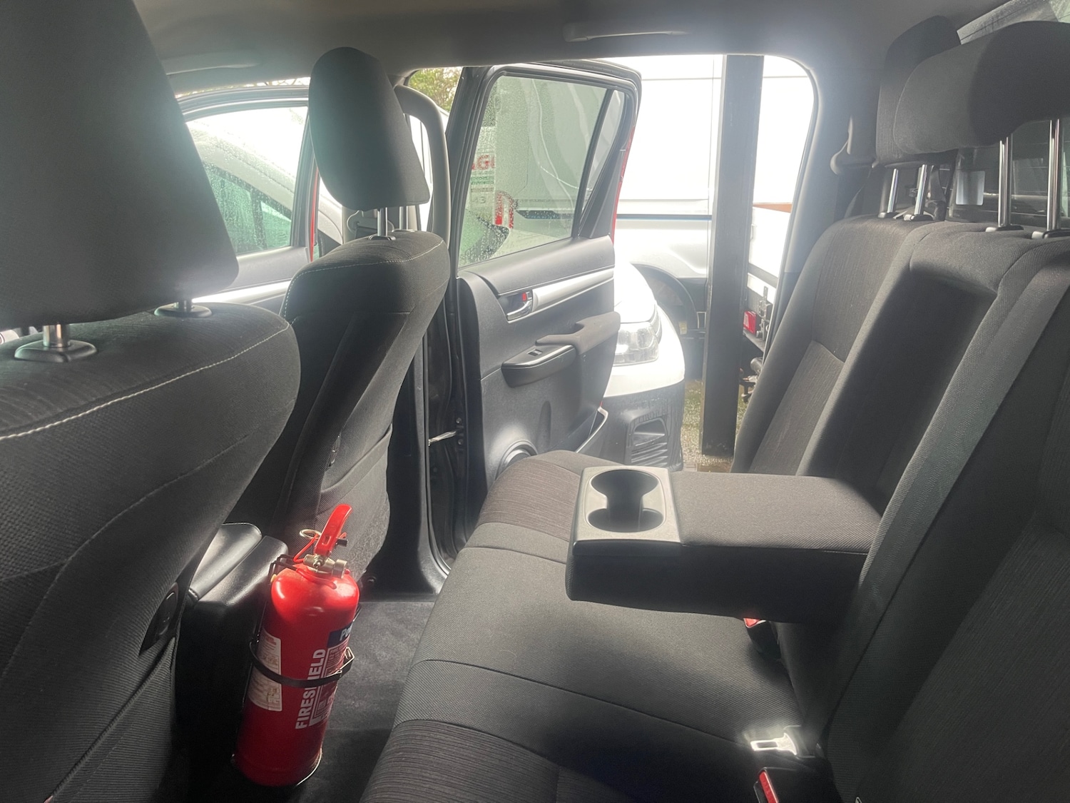 Used Toyota Hilux 2018 for sale - 77502246: Photo 7