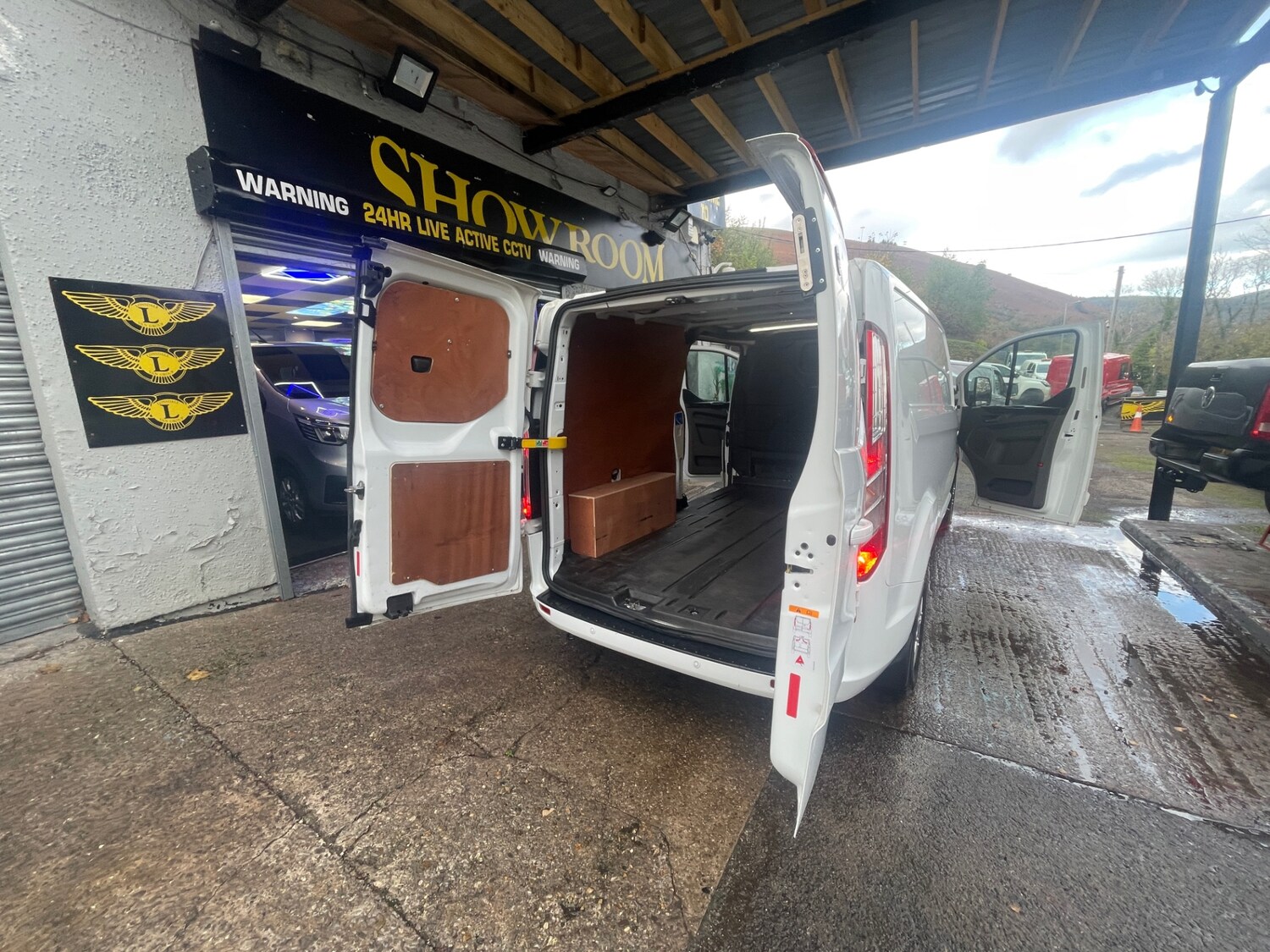 Used Ford Transit Custom 2022 for sale - 76332075: Photo 4