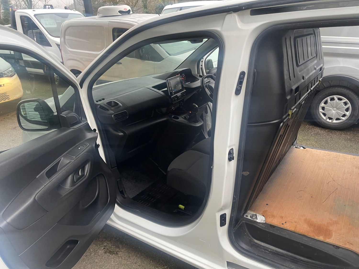 Used Peugeot Partner 2021 for sale - 76958711: Photo 9