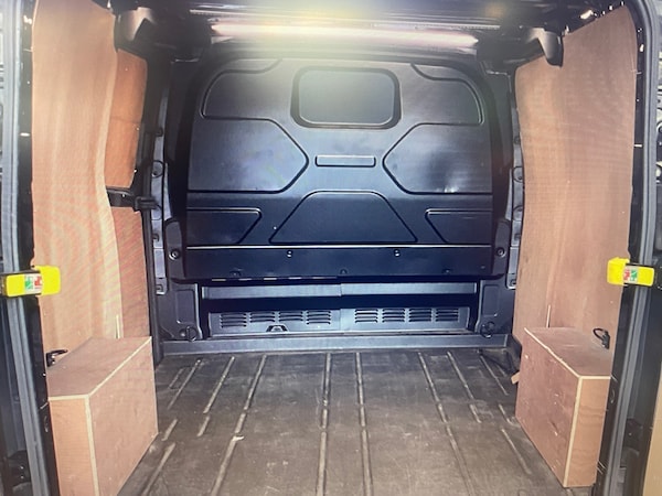Used Ford Transit Custom 2022 for sale - 76252793: Photo 3