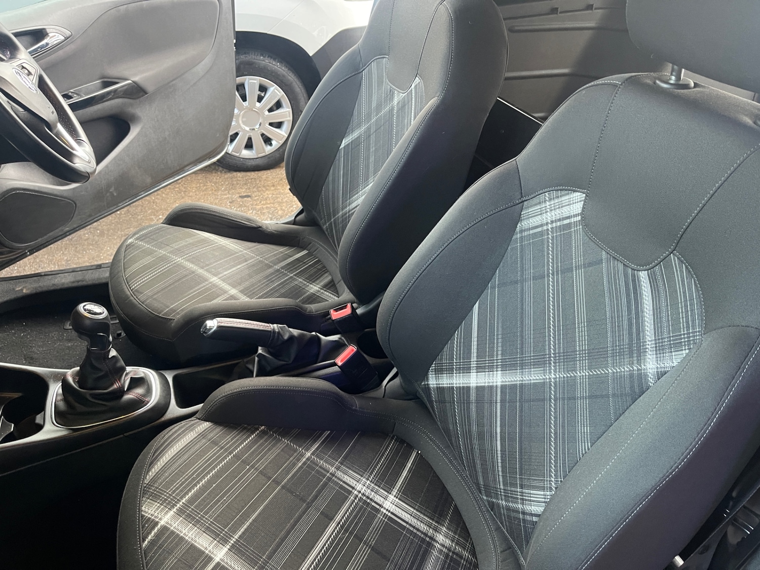 Used Vauxhall Corsa 2015 for sale - 76957860: Photo 10