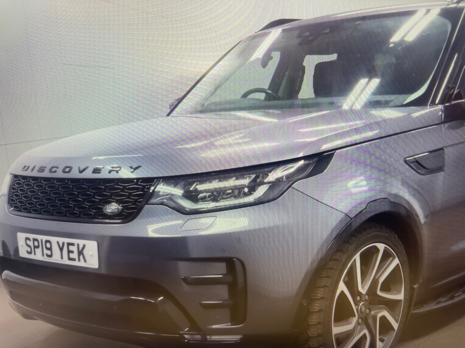 Used Land Rover Discovery 2019 for sale - 78166074: Photo 2