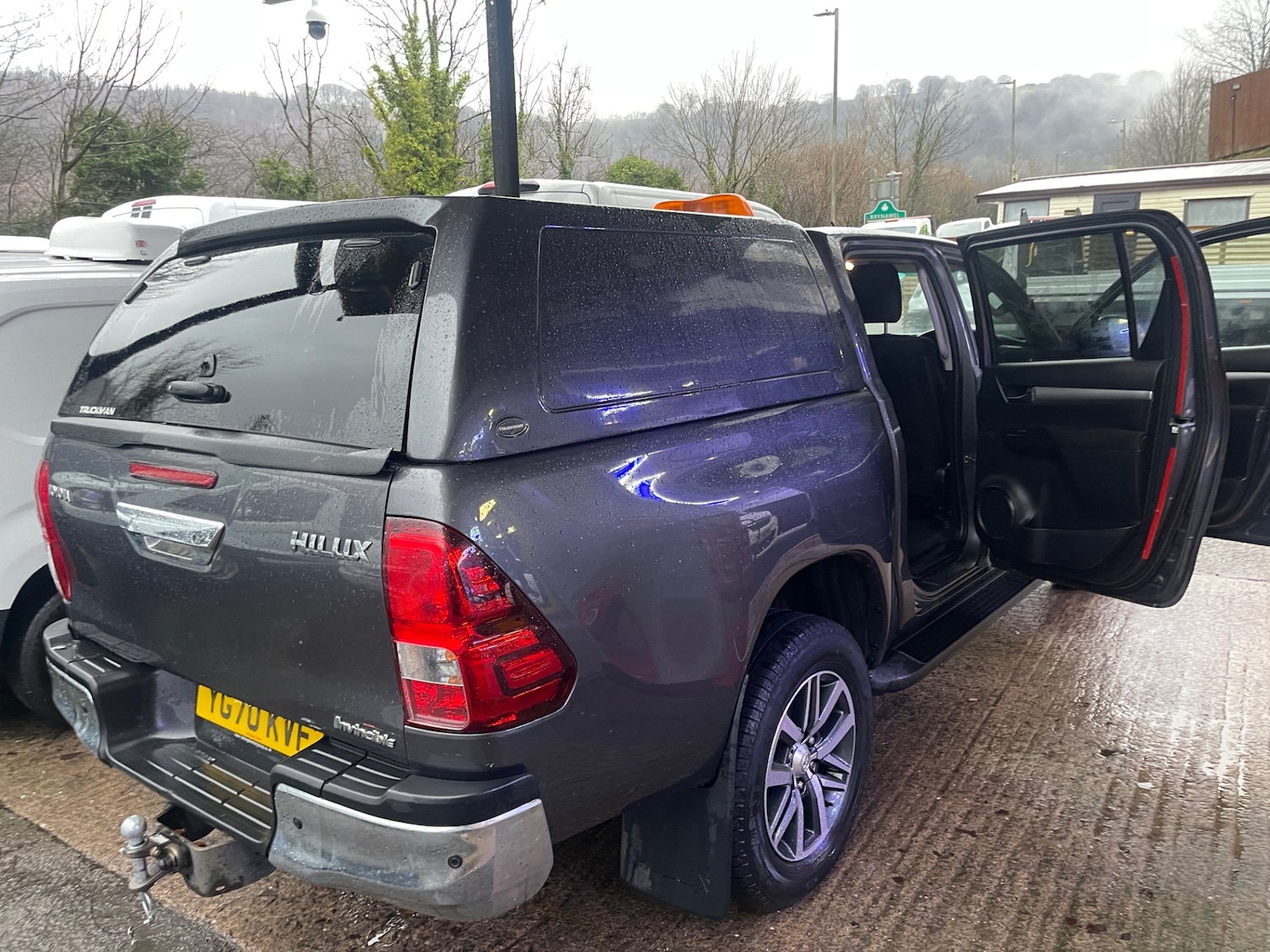 Used Toyota Hilux 2020 for sale - 77271929: Photo 11