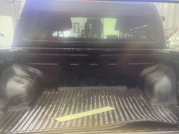Used Volkswagen Amarok 2018 for sale - 76097049: Photo