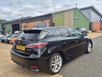 Used Lexus CT 2015 for sale - 75781059: Photo