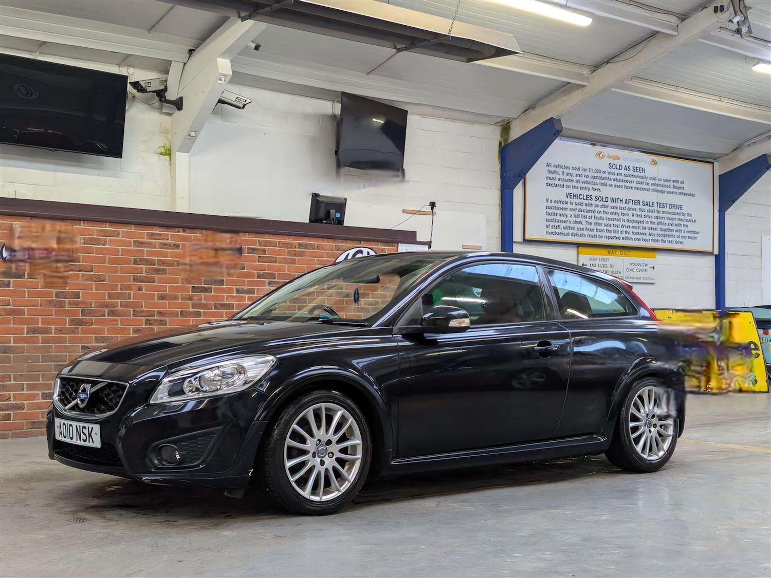 Used Volvo C30 2010 for sale - 76359860: Photo 4