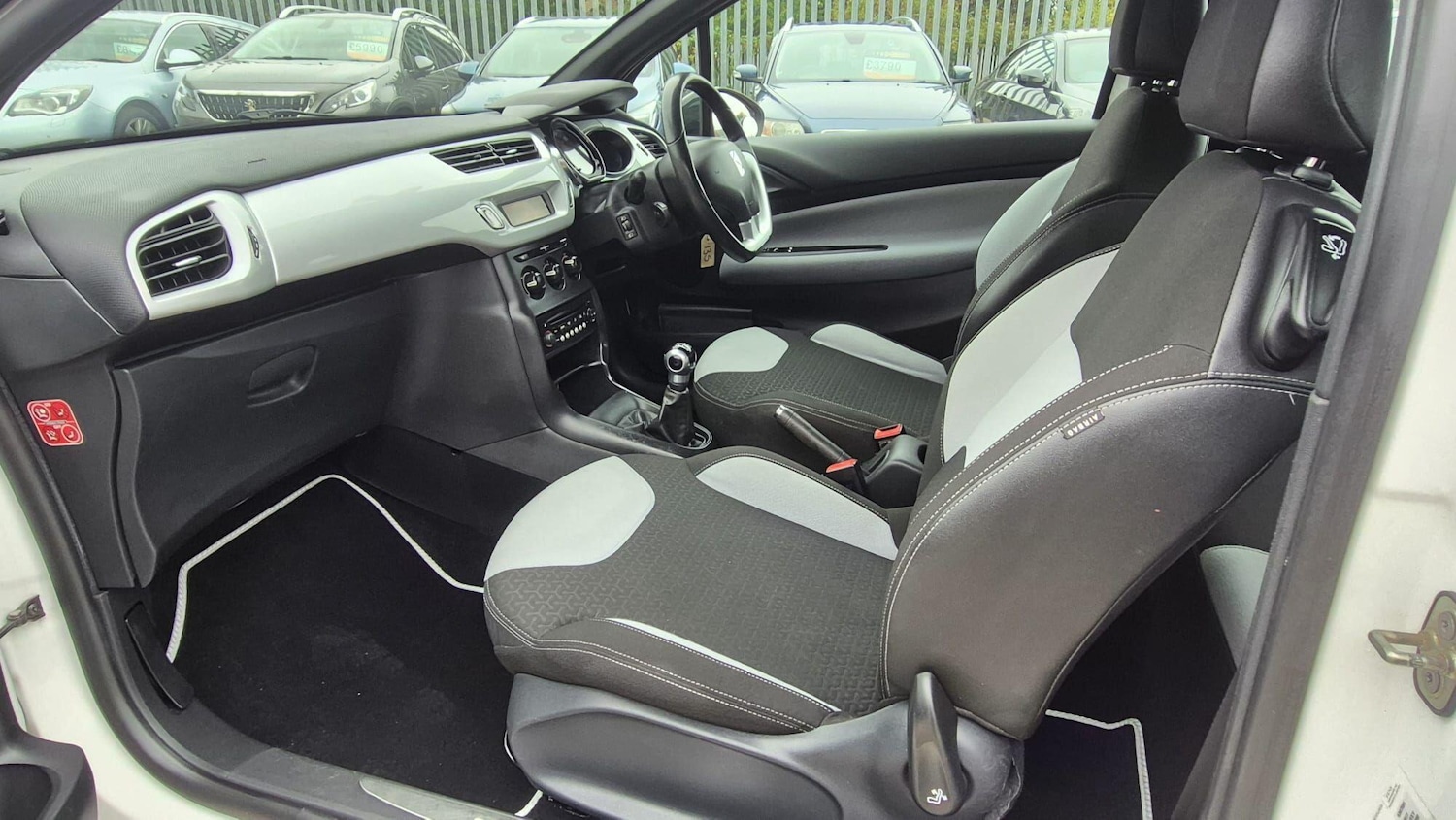Used Citroen DS3 2013 for sale - 76283306: Photo 12