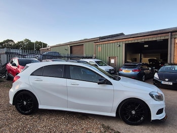 Used Mercedes-Benz A-Class 2015 for sale - 75789591: Photo