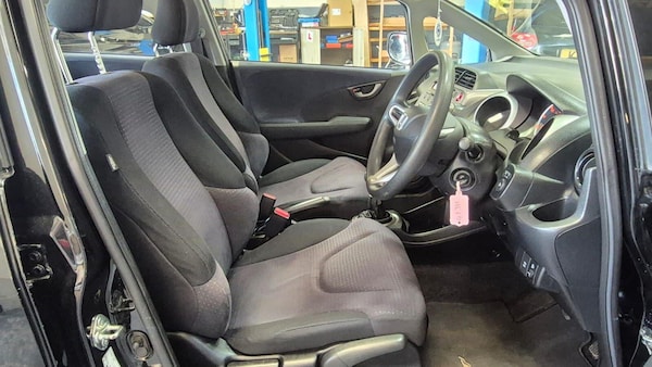 Used Honda Jazz 2010 for sale - 75302201: Photo 10