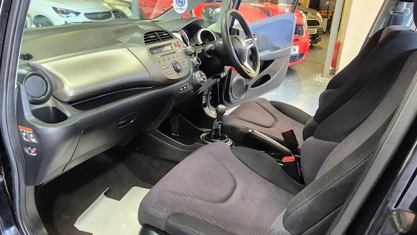 Used Honda Jazz 2010 for sale - 75302201: Photo 11