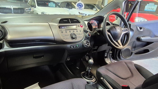 Used Honda Jazz 2010 for sale - 75302201: Photo 12
