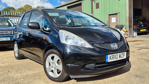 Used Honda Jazz 2010 for sale - 75302201: Photo 1