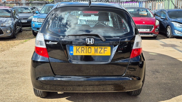 Used Honda Jazz 2010 for sale - 75302201: Photo 4
