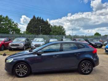 Used Volvo V40 2017 for sale - 74509479: Photo