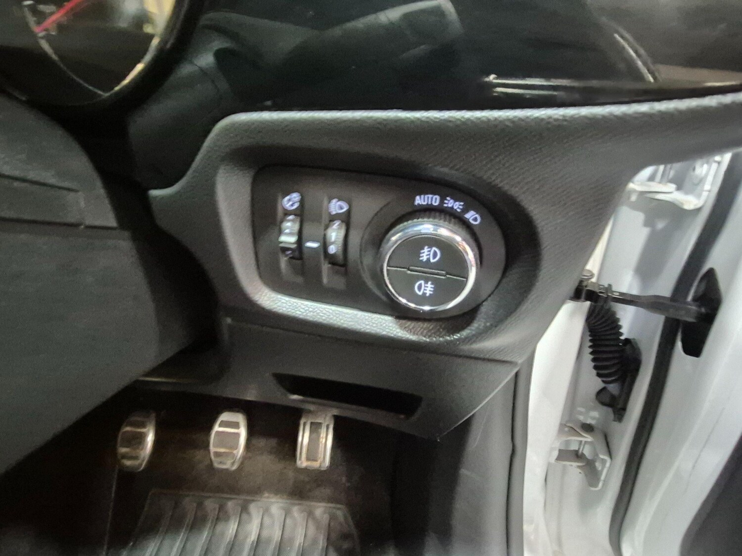 Vehicle 28